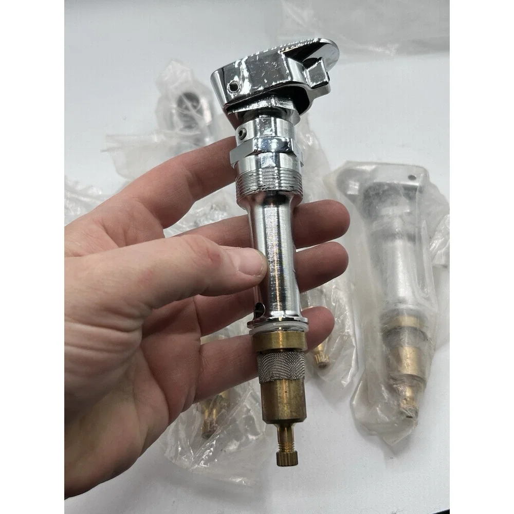 BNIB Speakman 11-0443C (2) & 11-0443H (2) Metering Stem Cold & Hot Lot Of 4